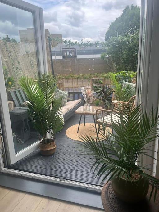 דירות לונדון Beautiful Haven,Tower Bridge Rd מראה חיצוני תמונה